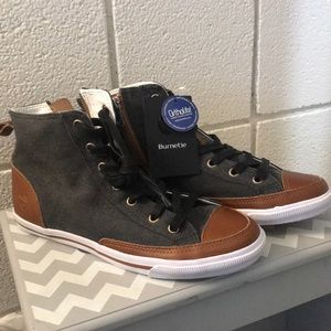 NWT High Top sneakers!